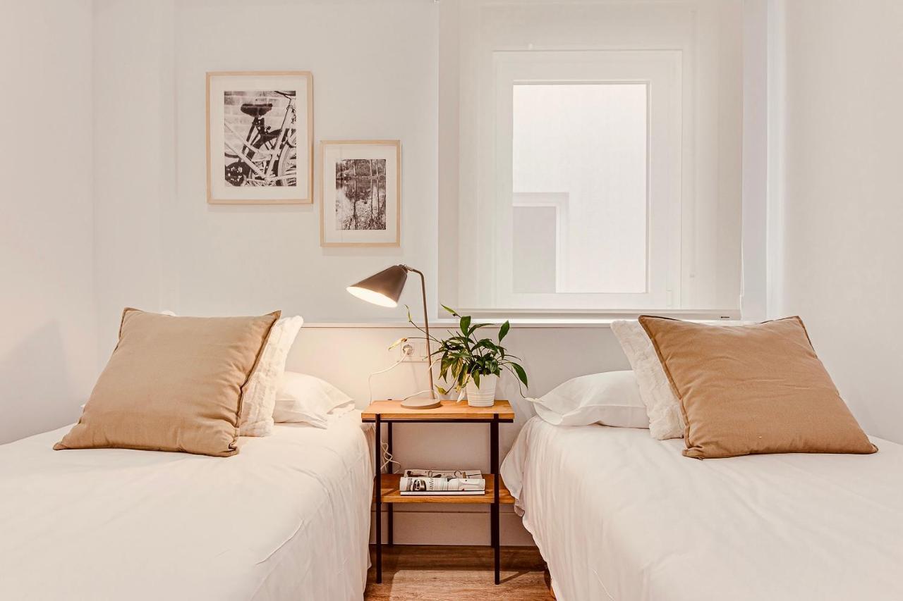 Main Street Deluxe Apartment *