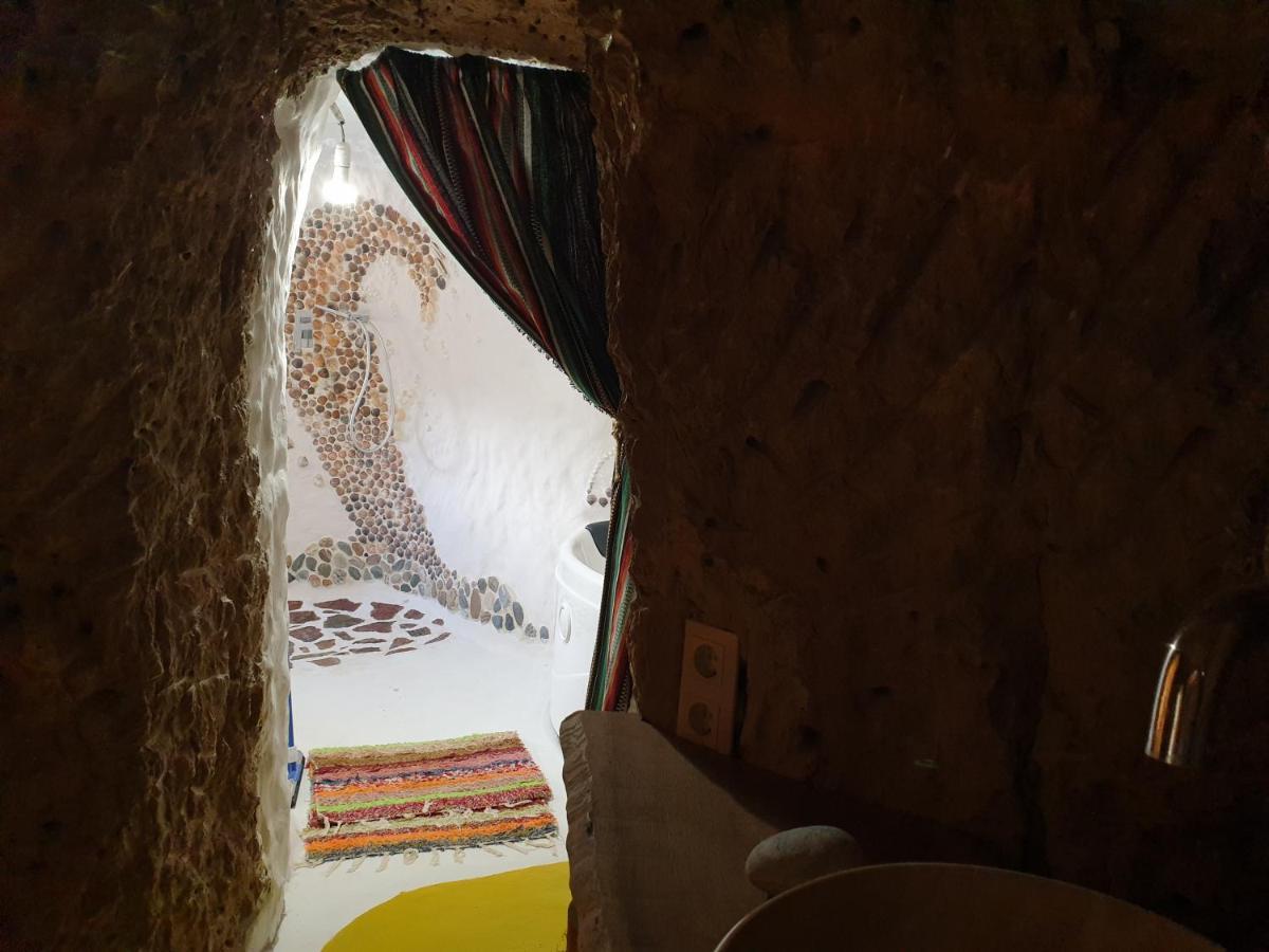 Holiday home Creatively Designed Cavehouse With Jacuzzi Gorafe