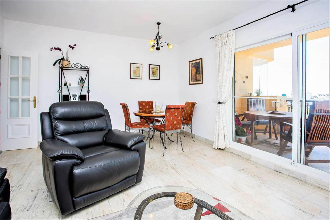 Apartamento Lets In The Sun - - With Sea Or Pool Views *