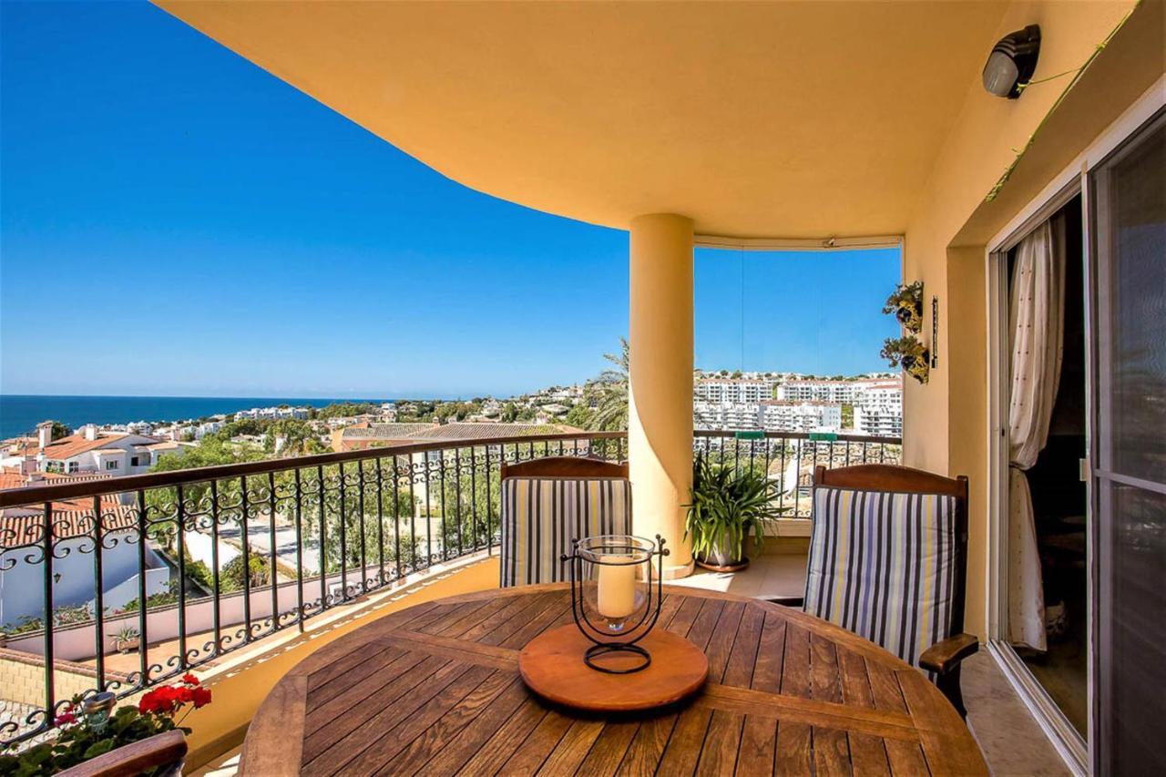 Lets In The Sun - - With Sea Or Pool Views Apartamento *