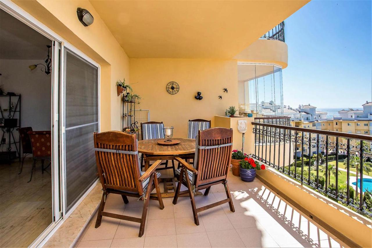 Apartamento Lets In The Sun - - With Sea Or Pool Views *