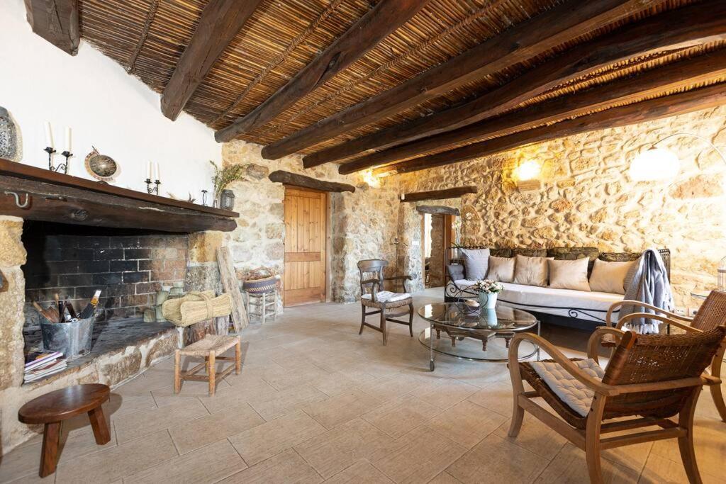 Villa Mas Coquells, Preciosa Masia En Plena Natura Vilanant