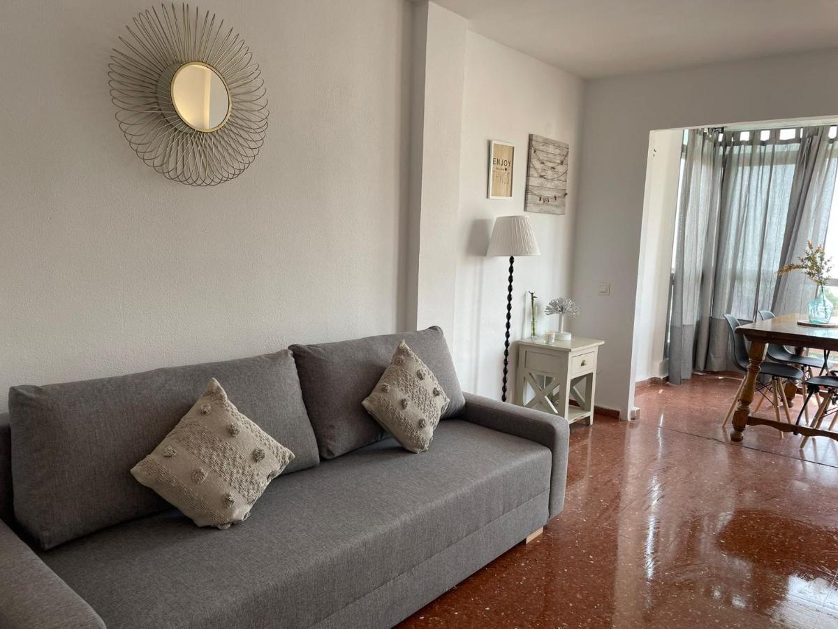 P&p Edificio Lirio Lacala Del Moral Apartamento La Cala Del Moral