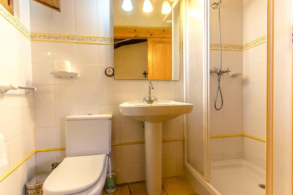 Catalunya Casas Country Chateau For 22 Persons - Close To Sitges! * Les Masuques