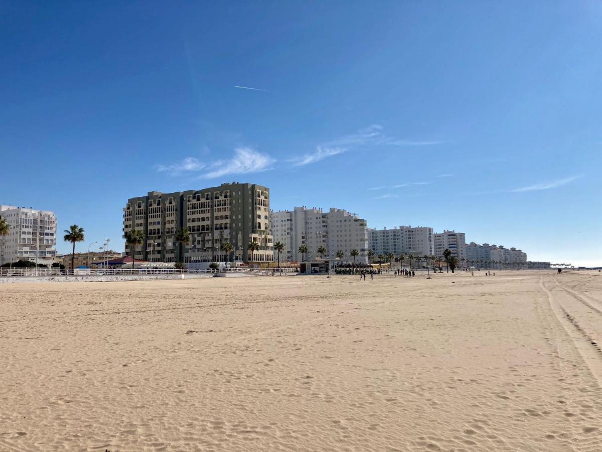 Atico Valdelagrana Playa - Aire Acondicionado Y Piscina El Puerto de Santa Maria