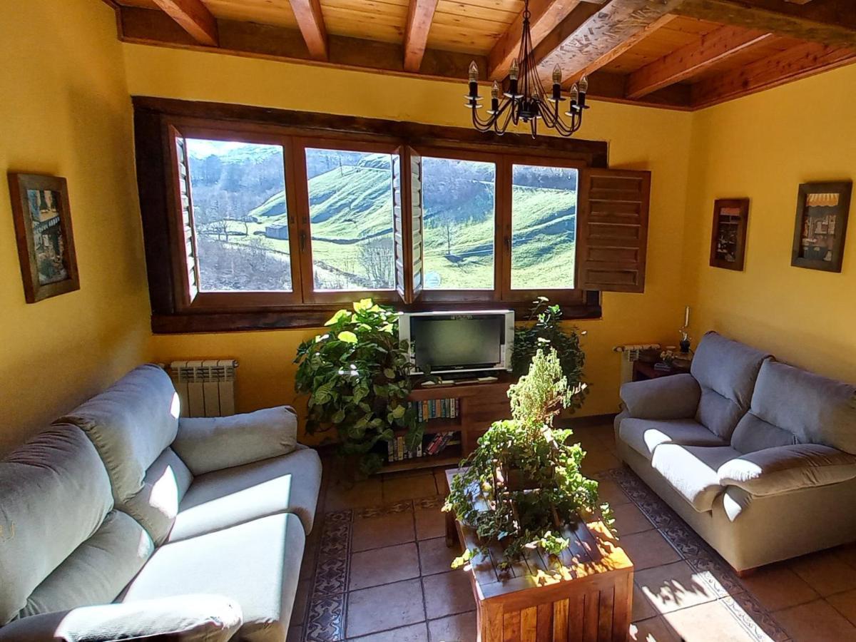 La Vieja Escuela Guest house San Roque de Riomiera