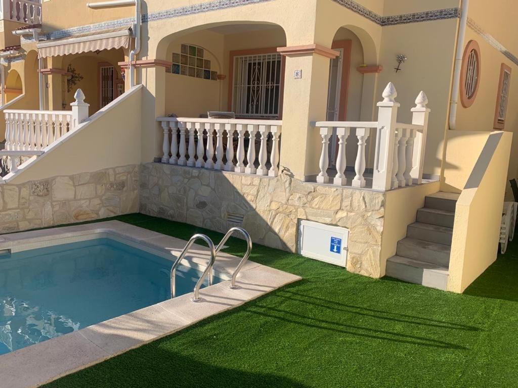 Сasa de vacaciones Martin House With Private Pool