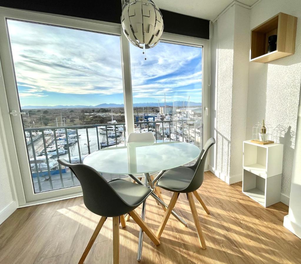Holidays Penthouse: Panoramic Port Views With Free Wifi & Parking Apartment *
