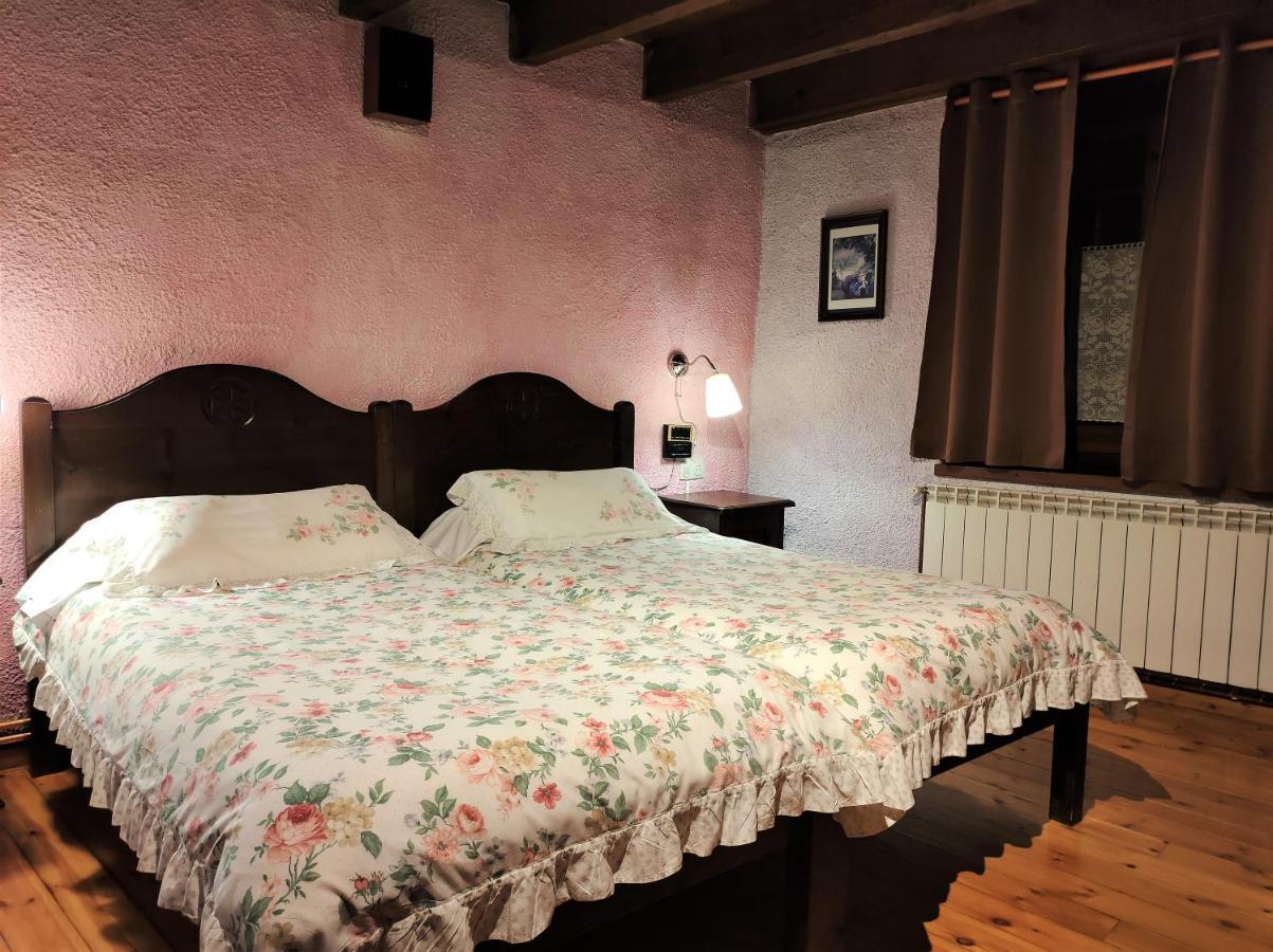 Guest house Hostal Placa