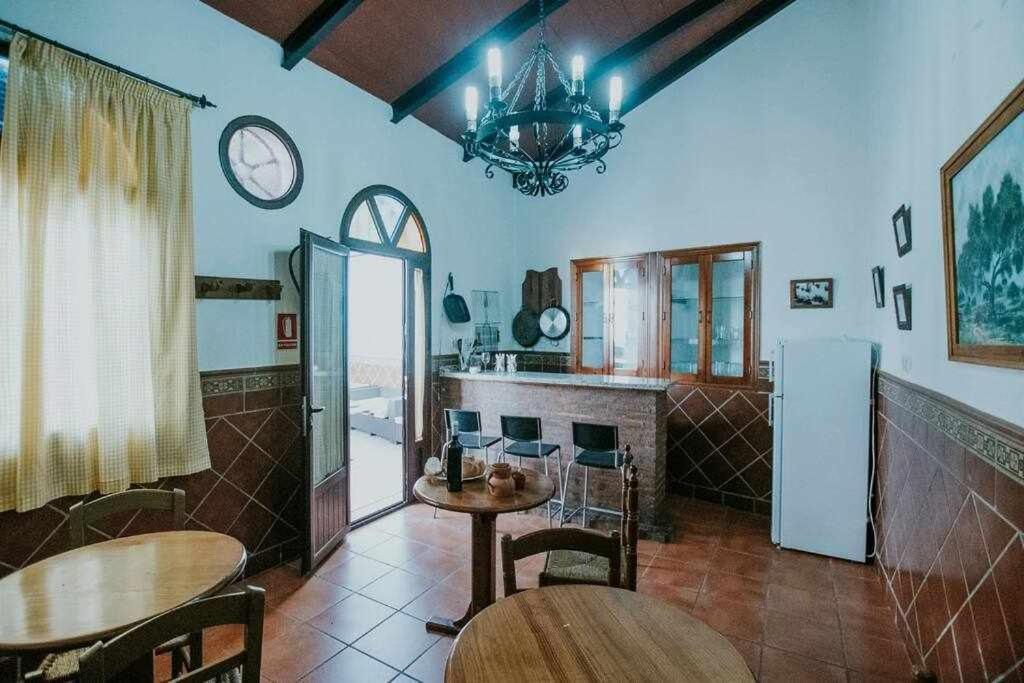 Con Jacuzzi, Sauna, Barbacoa Y Barra Holiday home *