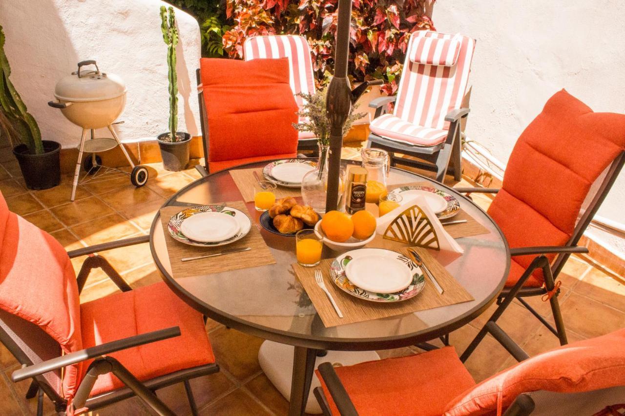 Apartment Benalgolf: Seaside With Private Bbq Backyard