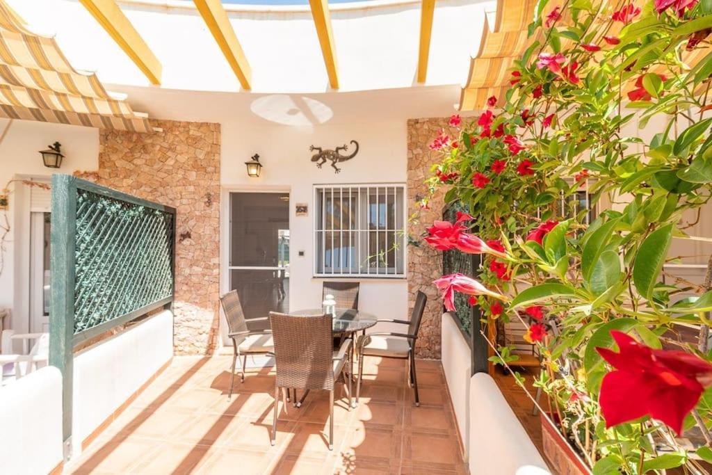 Holiday home Magnifico Adosado Con Piscina Y Barbacoa