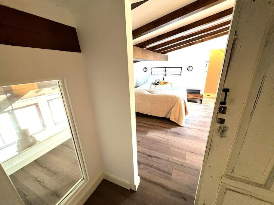 Old Town Loft - Cathedral Views. Apartment