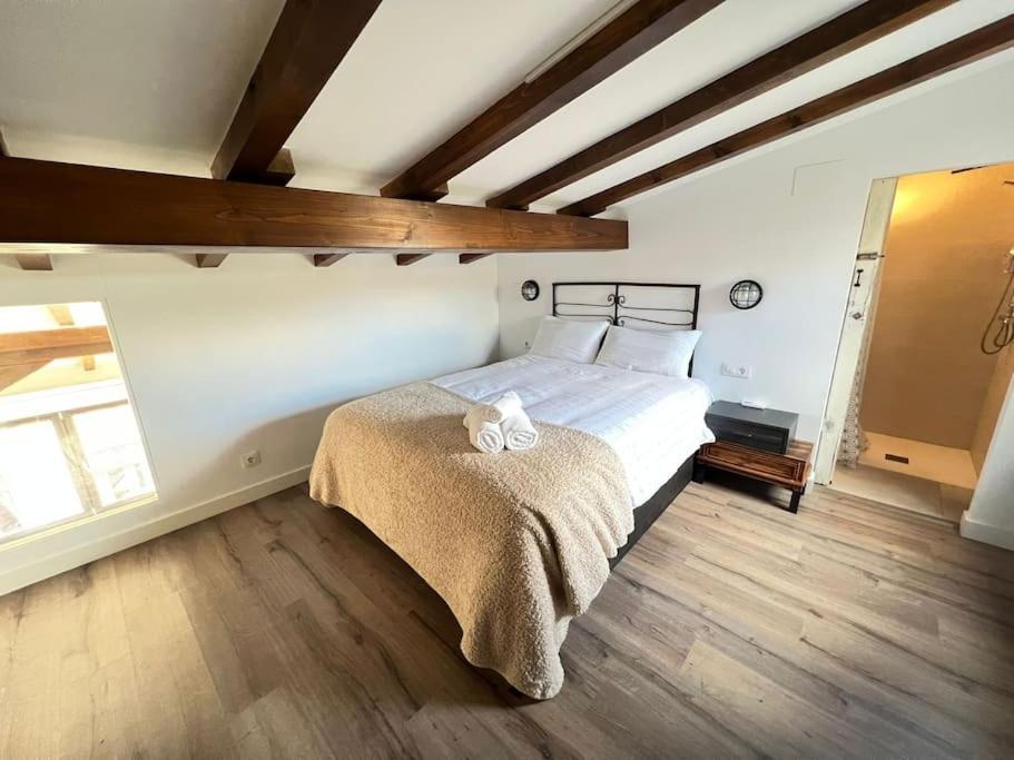 Old Town Loft - Cathedral Views. Apartment *
