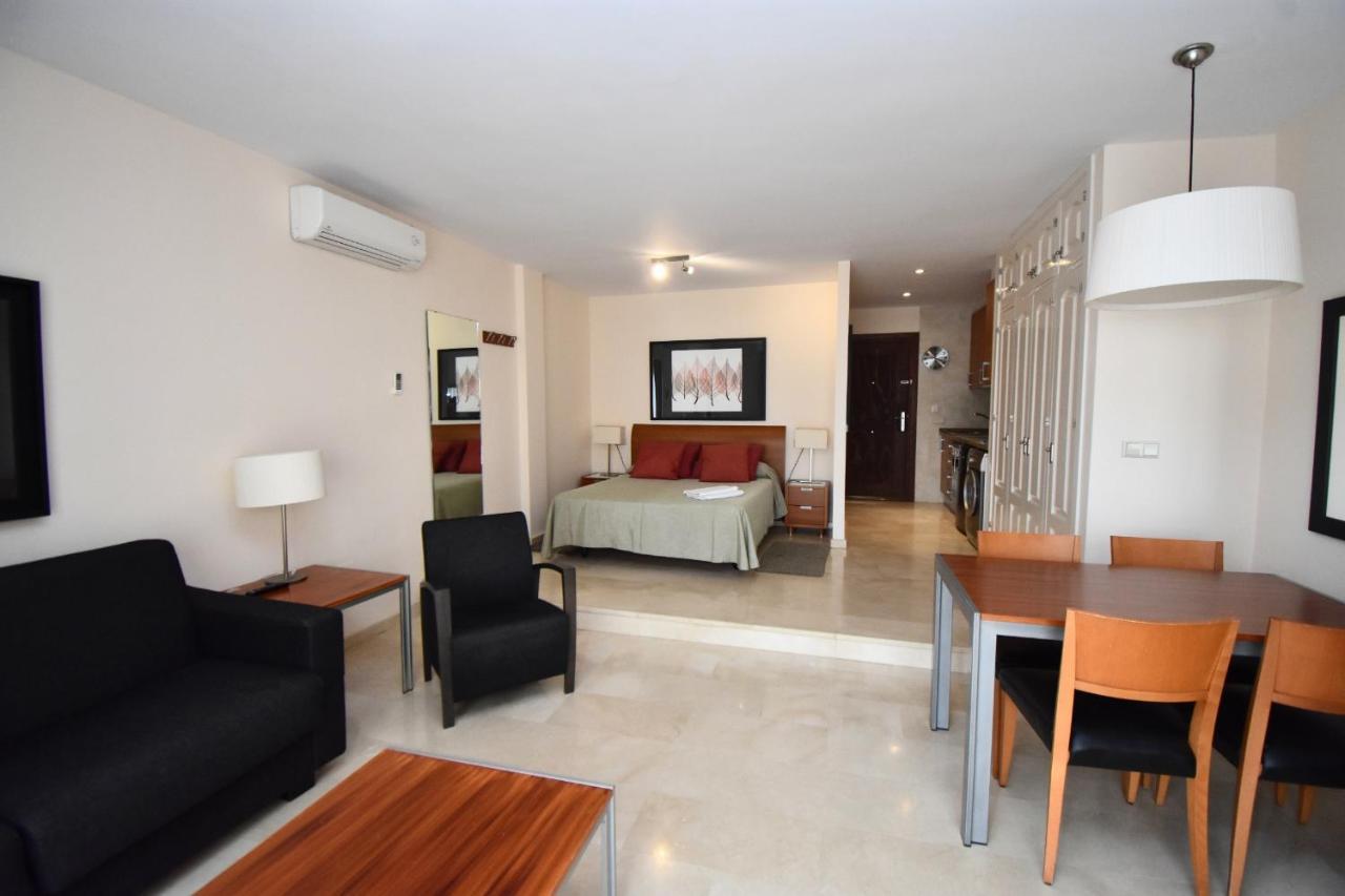 Walking Distance To Wyndham Resor El Faro