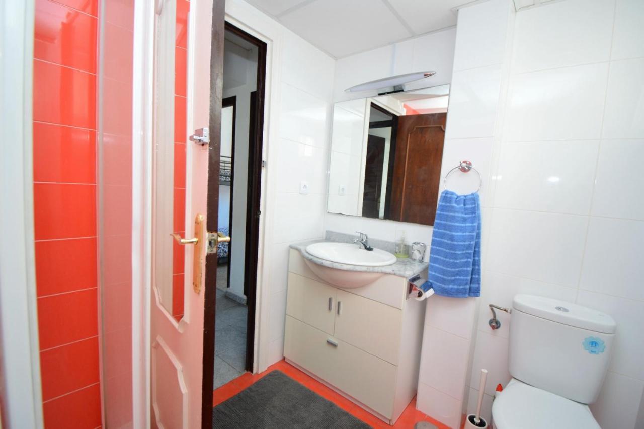 Apartment 3 Bed Apt Near Town Centre