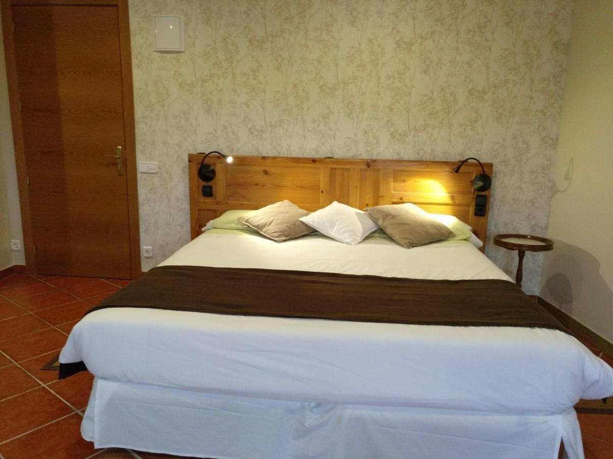 Mas Trucafort - Masia Braseria - Adults Only Bed and breakfast