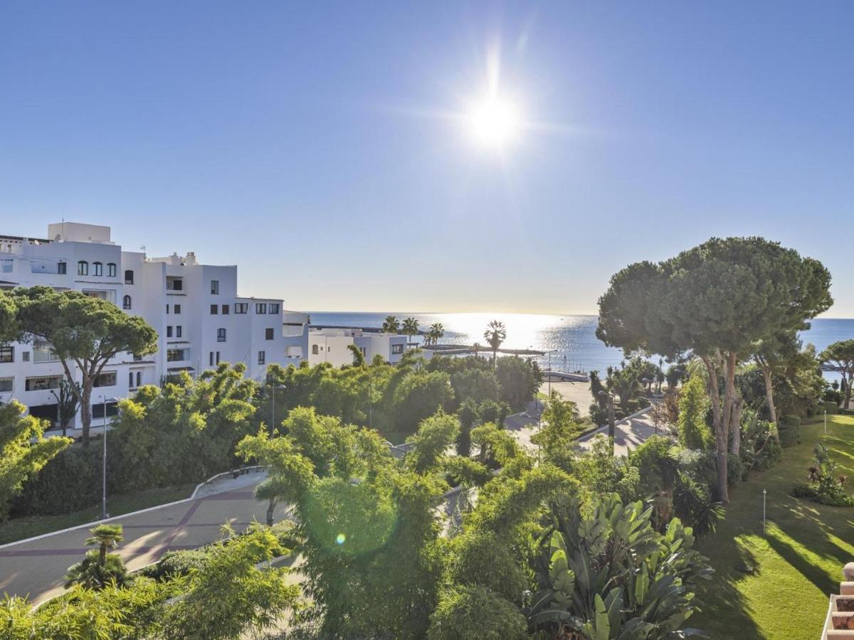 Apartamento ático De 2 Dormitorios En Andalucía Del Mar *