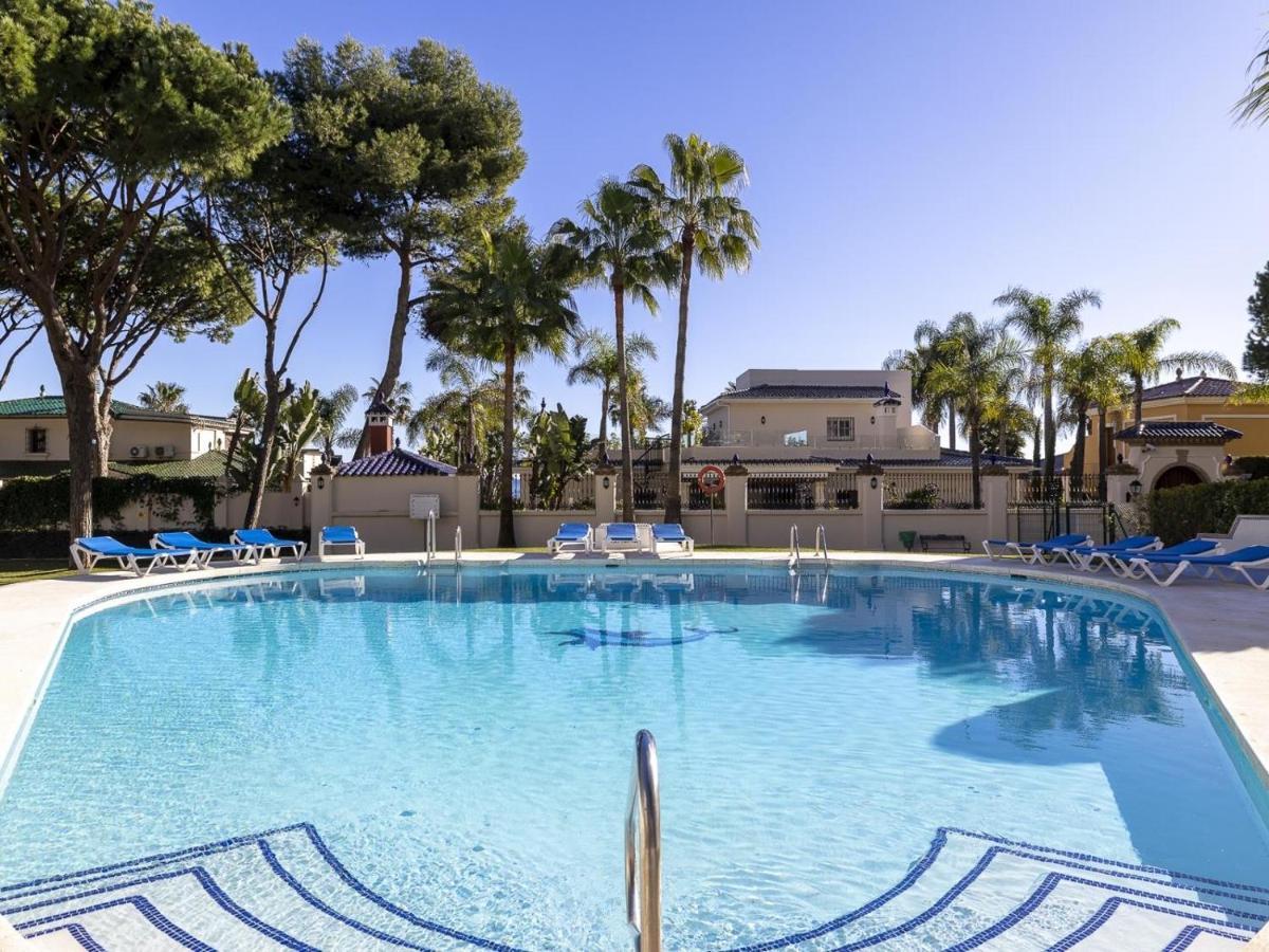 Apartamento ático De 2 Dormitorios En Andalucía Del Mar Marbella