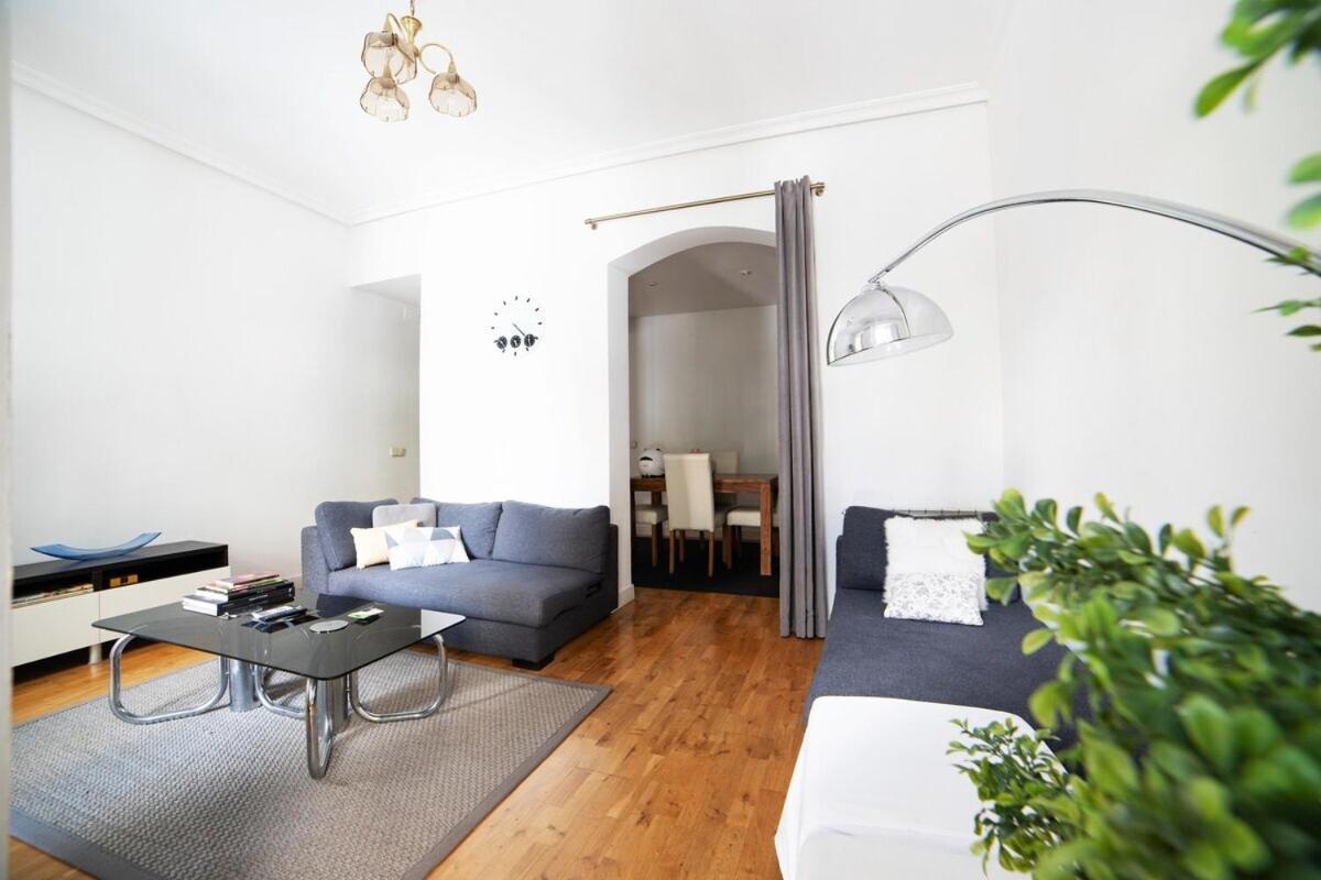 Apartment Bright In Historical Center