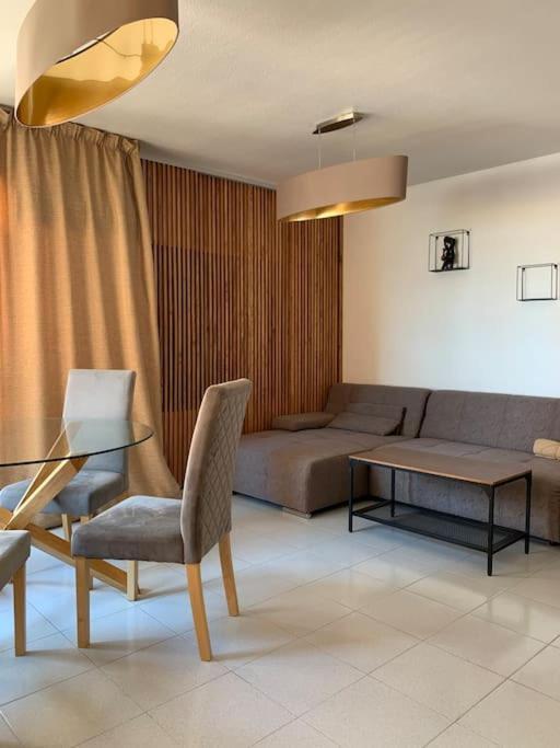 Schoene In Zentrum Von Apartment *