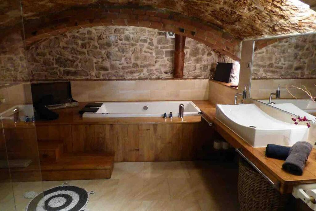 Sant Sebastia Con Jacuzzi, Sauna Y Jardin Apartamento