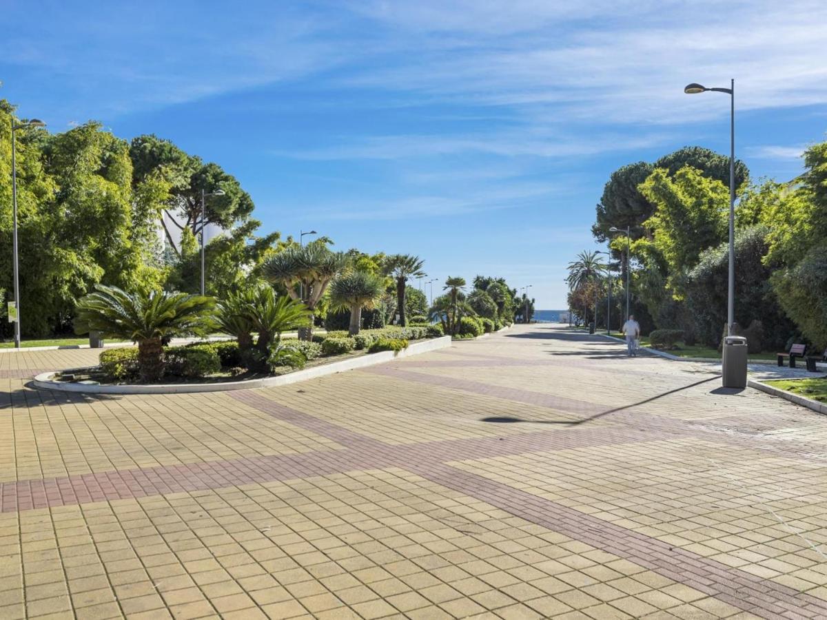 ático De 2 Dormitorios En Andalucía Del Mar *