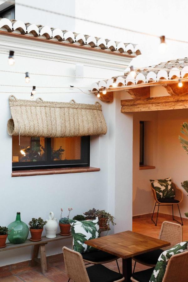 Guest house The Adelante House *