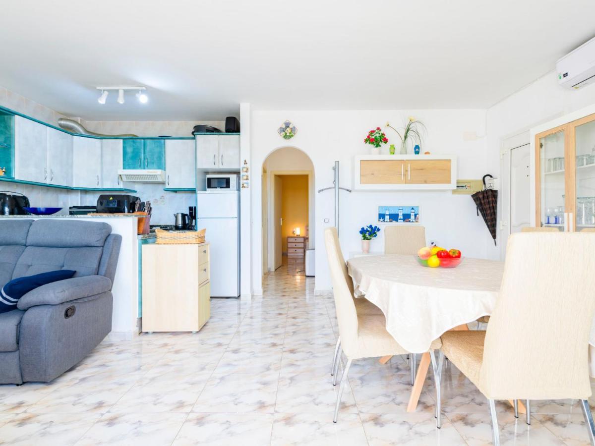 Apartamento Escudos-2 By Interhome