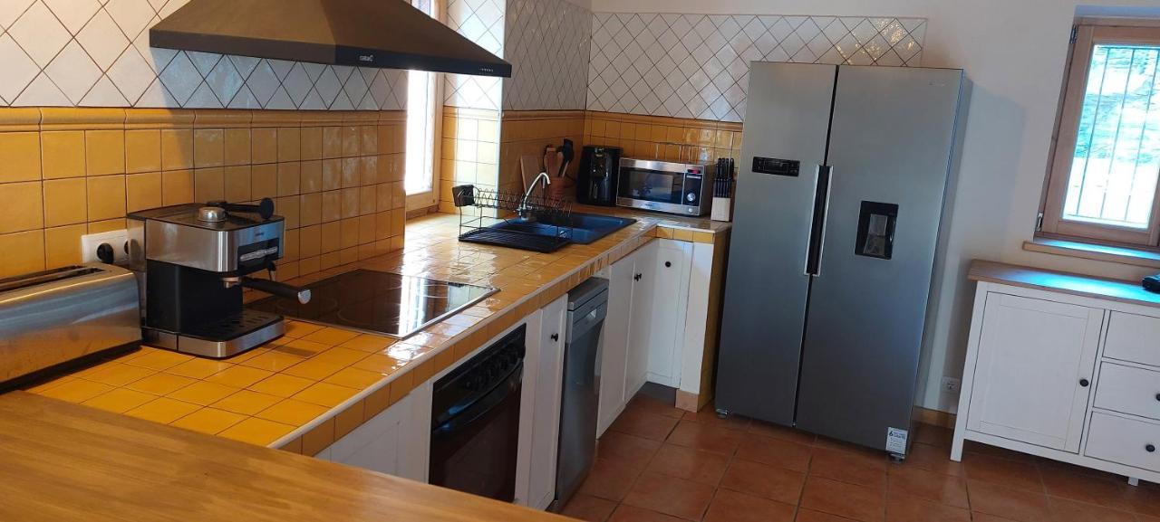 Antiga Rectoria, Aidi. Holiday home