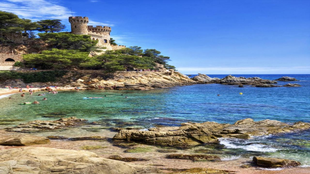 Villa Catalunya Casas Costa Brava With Private Pool & Spacious Garden