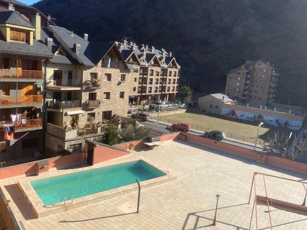 Acogedor En Apartamento Rialp
