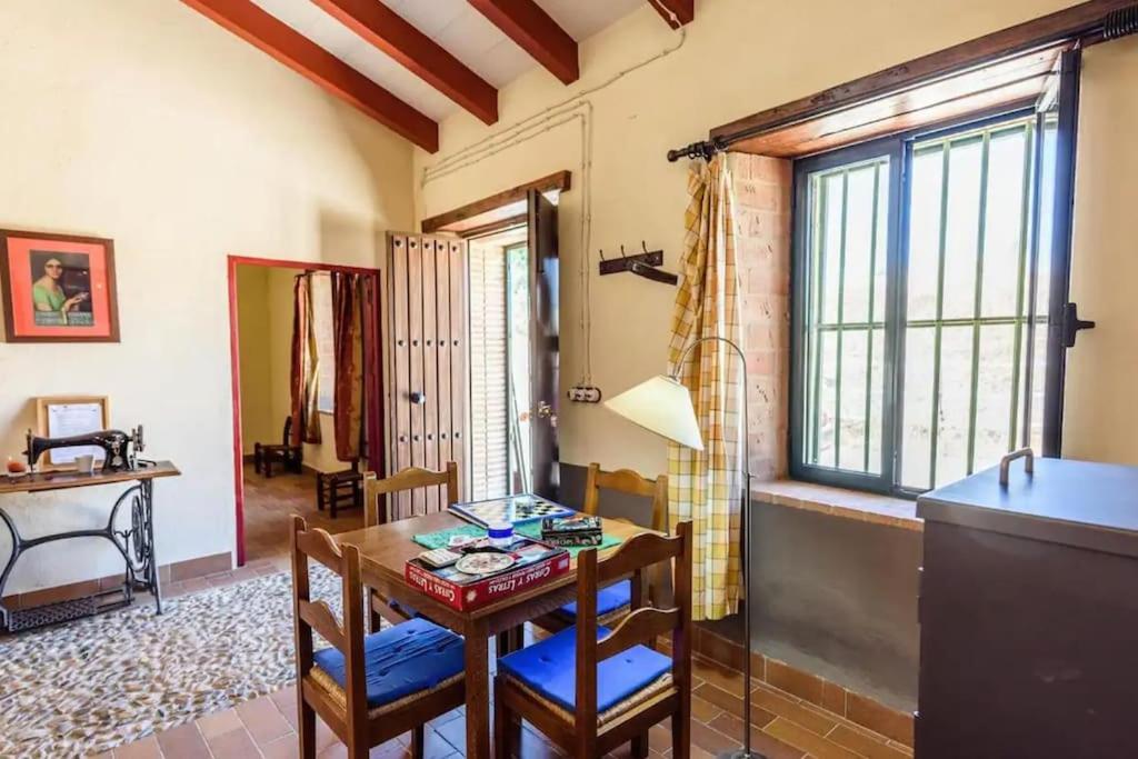 Casa Cortijo En Dehesa Sierra Leon Holiday home *