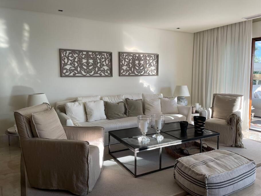 Apartment Luxurious And Light 3 Bedroom Penthouse