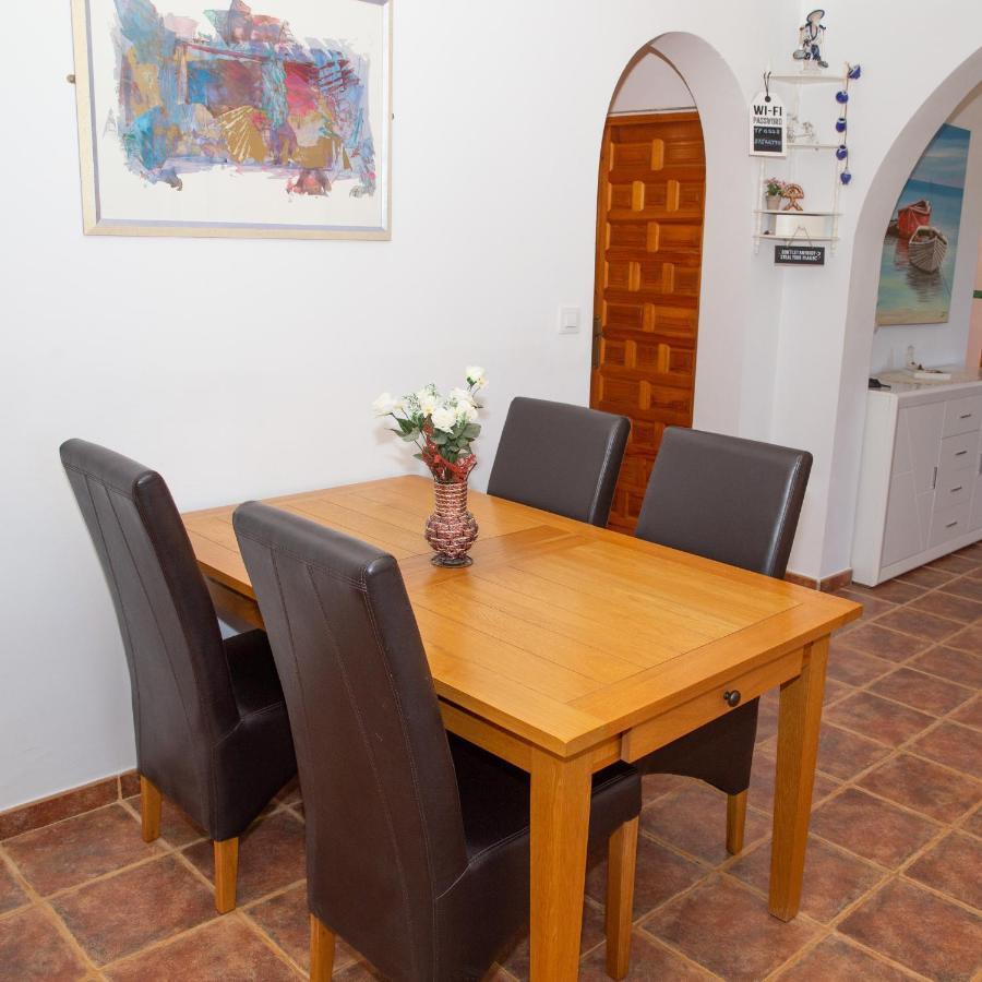 Villa Casa Mari - Fabulous Semi-detached With Swimming Pool, Tennis Court And Huge Gardens *
