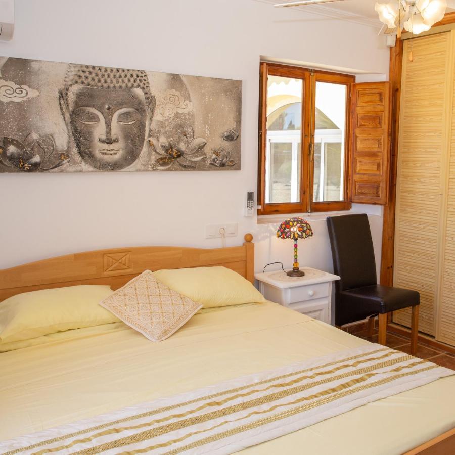 Casa Mari - Fabulous Semi-detached With Swimming Pool, Tennis Court And Huge Gardens