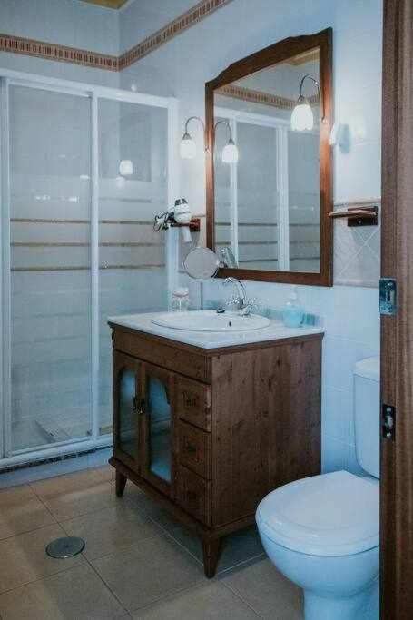 Con Jacuzzi, Sauna, Barbacoa Y Barra *