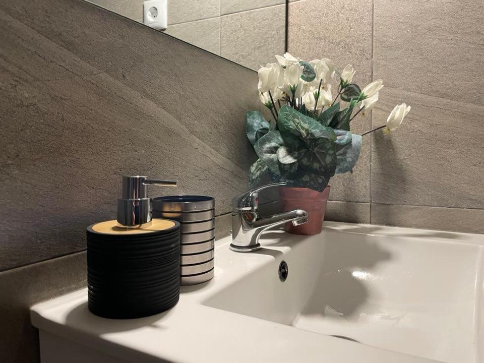 Apartamento Piso Grande Amplio Grandes Grupos 4 2 Baños, 4ac Y Wifi