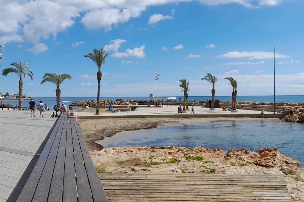 Apartamento Locos With Balcony And Wi-fi Torrevieja