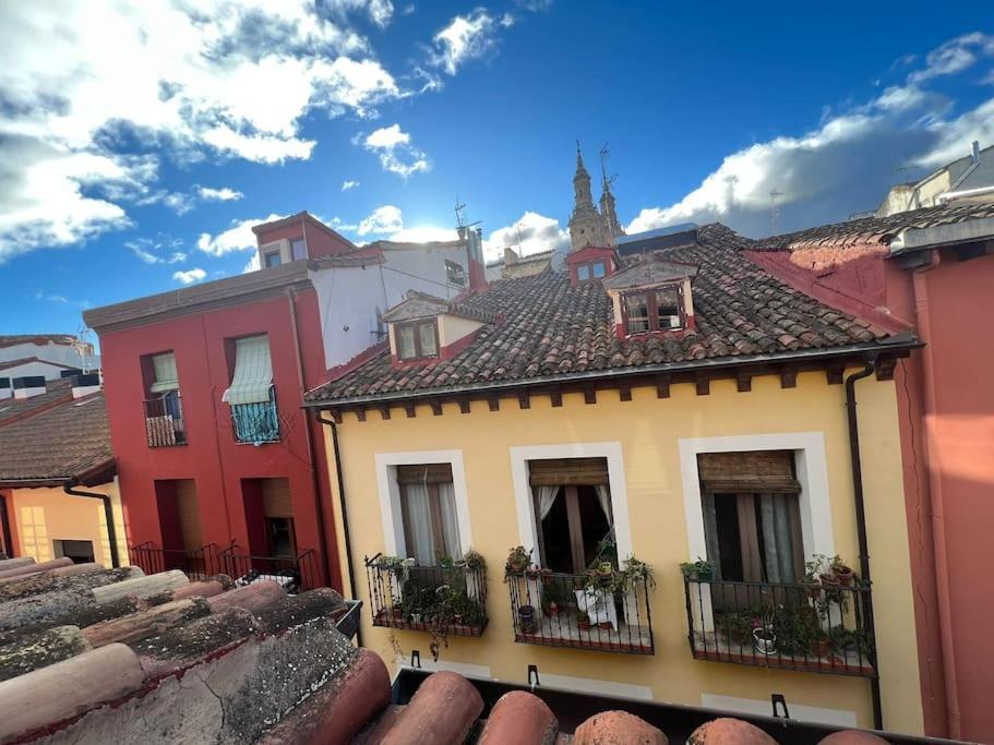 Apartment Old Town Loft - Cathedral Views. *