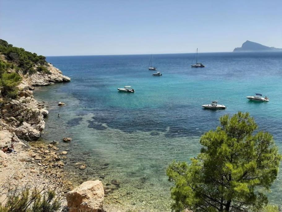 Apartment Vistas Al Mar. Junto A La Playa. Garaje Y Piscina. Calpe