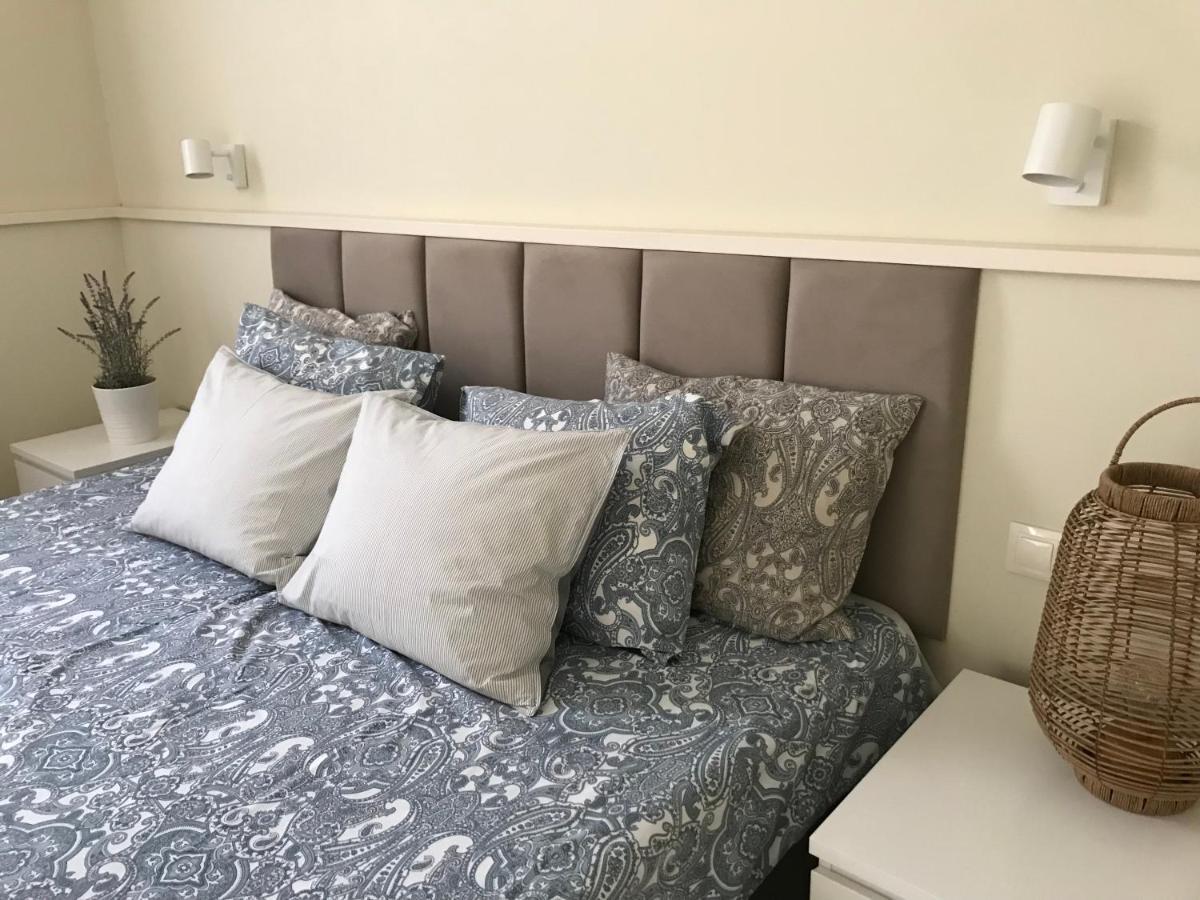 Belle Vue Triplex On The Hill Apartment *