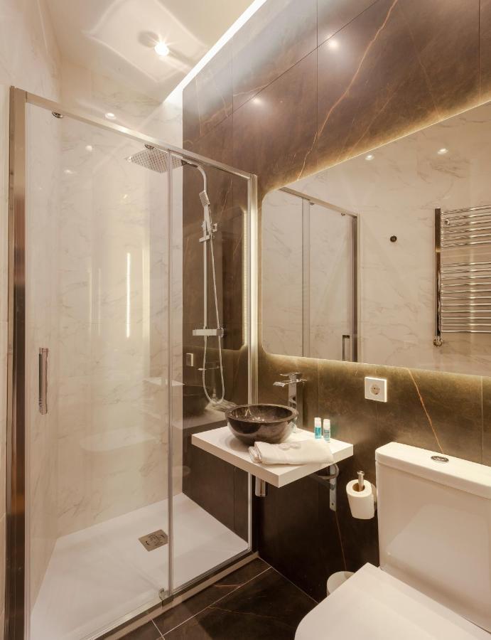 Plaza Espana V Calle San Bernardino 6br 6bh Apartment
