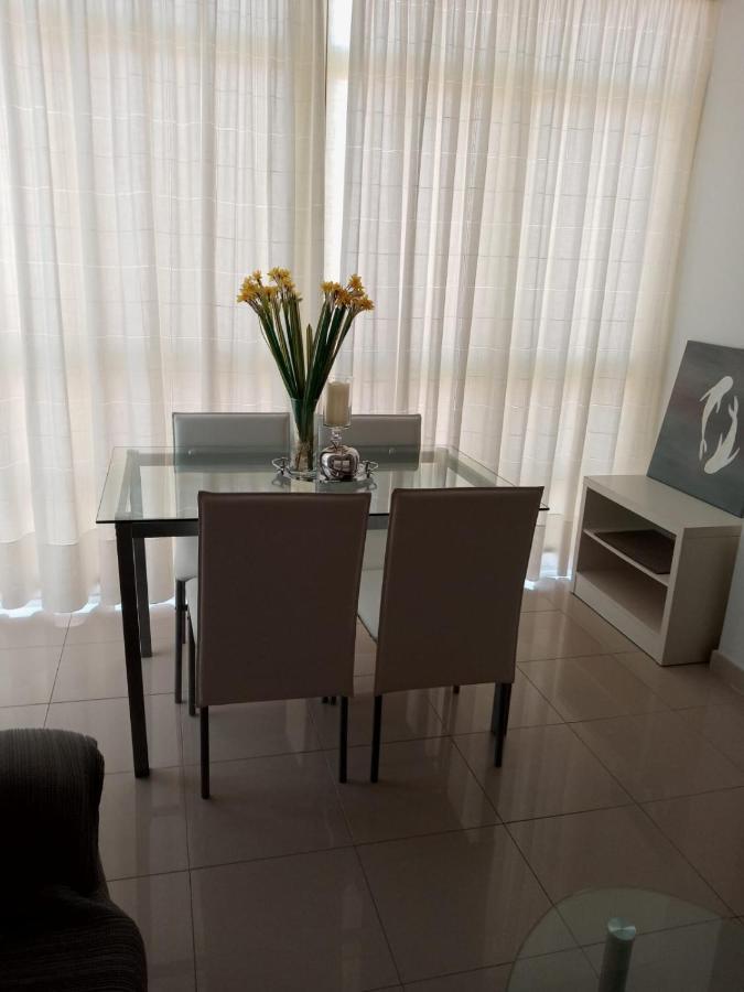 Angeles Apartment *