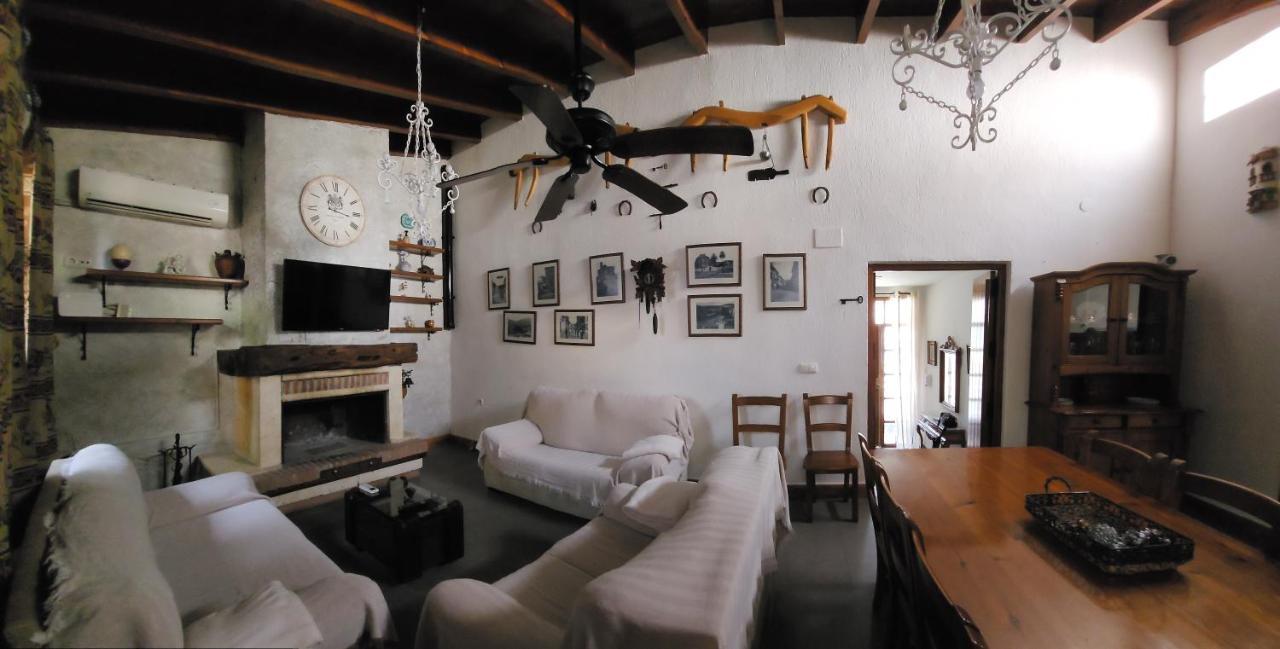 Velez, Casa La Choza *