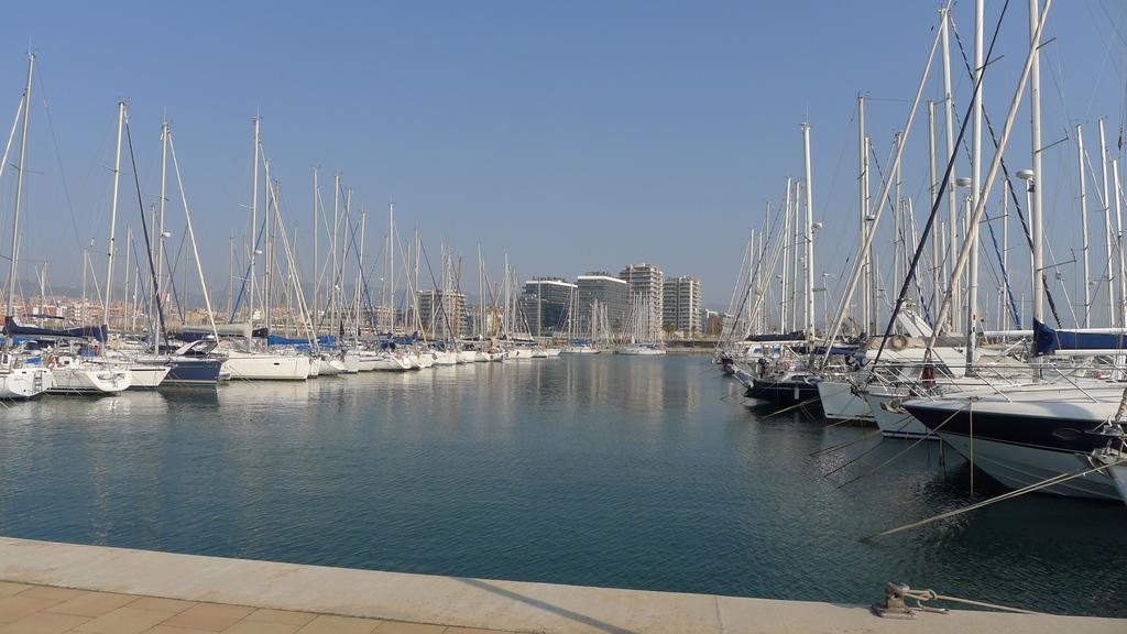 Alexandra's Beach-port Apartment