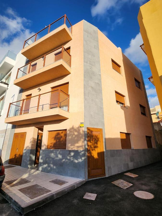 Dona Emilia Apartment *