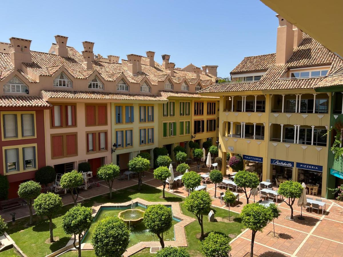 Puerto Marina Apartment *