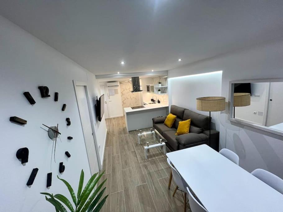 Price For Reservations Of 7 Nights August- Ask * Benidorm