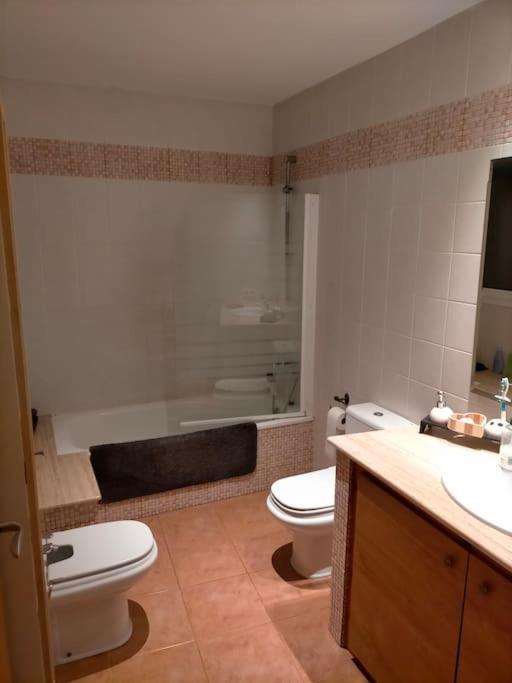 Сasa de vacaciones Preciosa Casa De 2 Pisos A 50 Metros De La Playa *
